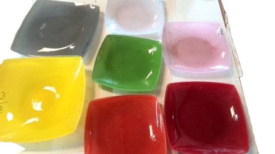 Pigment inorganique pour la couleur du verre brillant dans les applications domestiques et architecturales